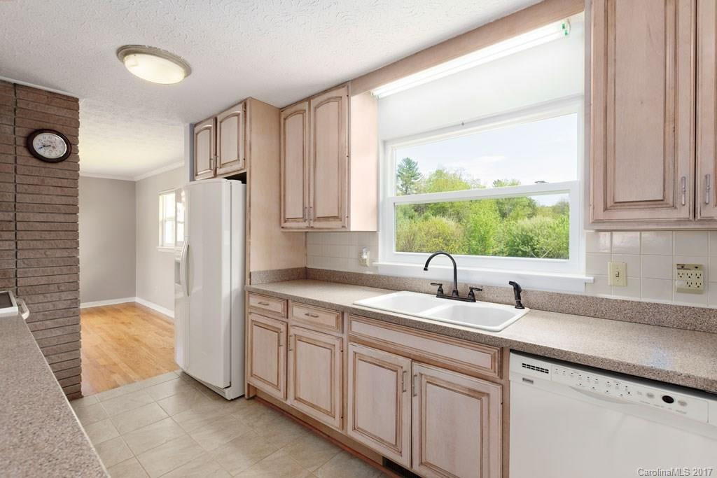 2 Green Valley Court - Photo 3