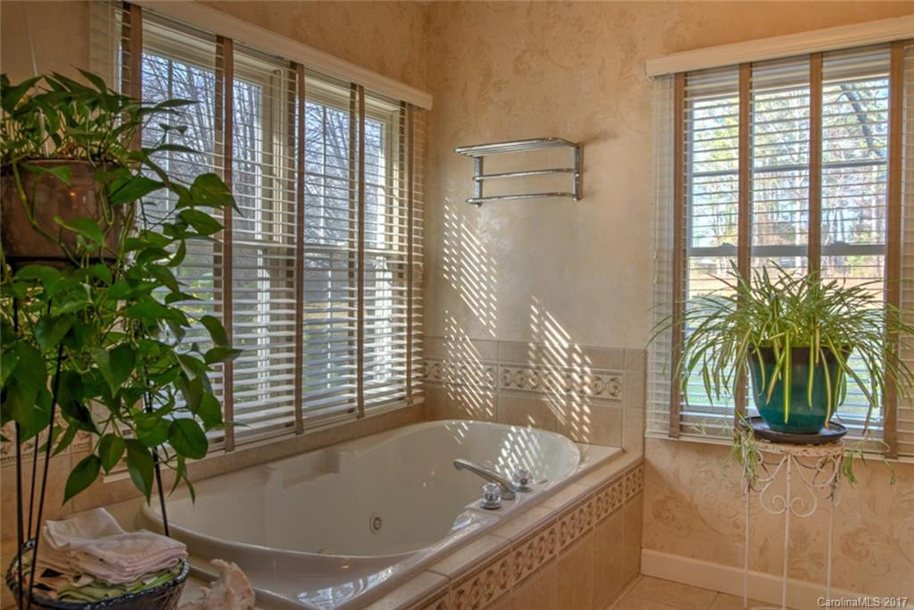 22 Nathan Court #33 - Photo 11