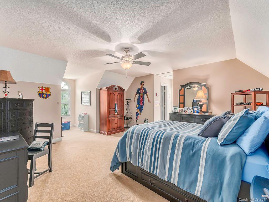11 Nathan Court #20R - Photo 16
