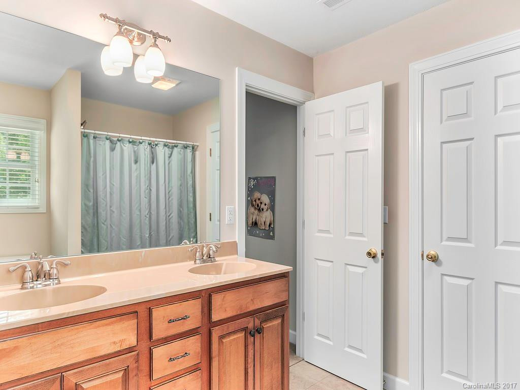 11 Nathan Court #20R - Photo 18