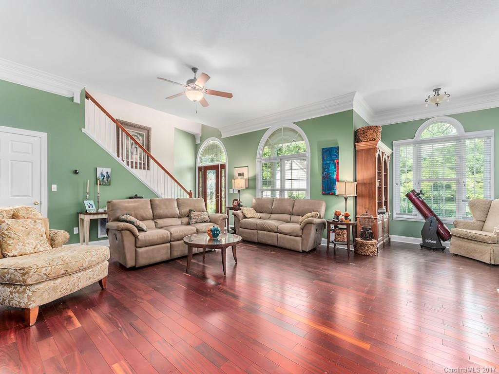 11 Nathan Court #20R - Photo 4