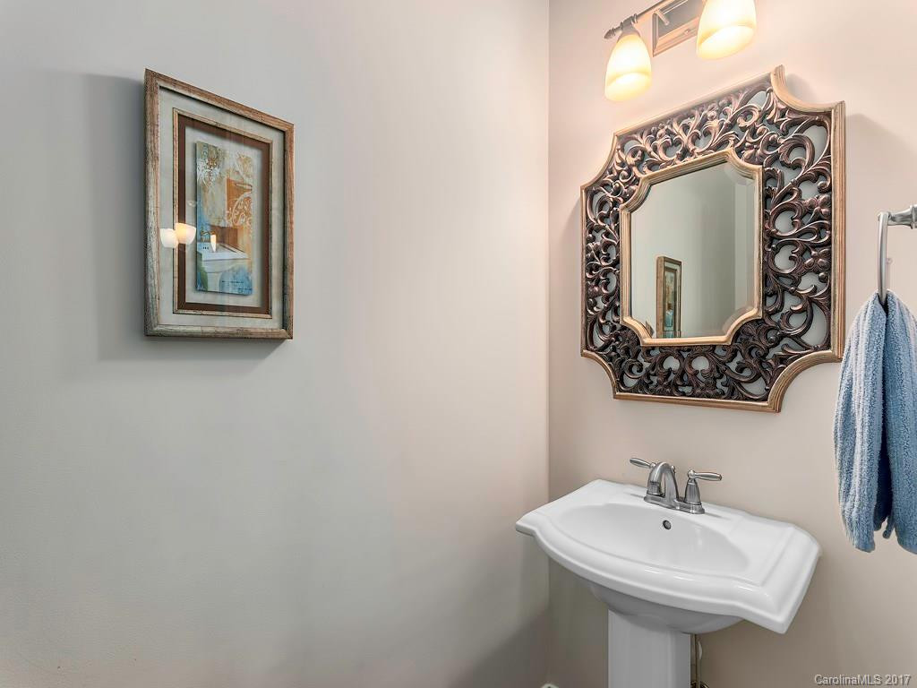 11 Nathan Court #20R - Photo 10