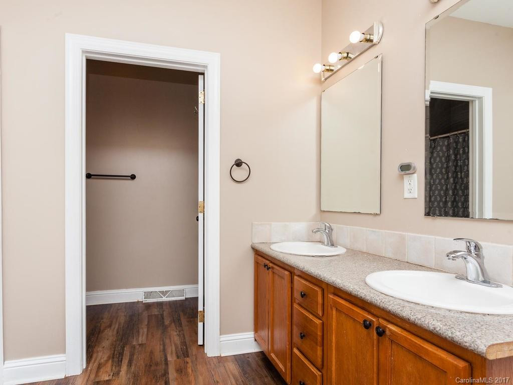 331 Blythewood Drive - Photo 12
