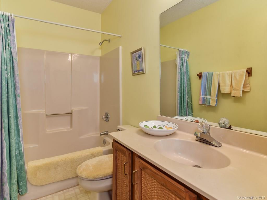 10 Crestwood Lane - Photo 14