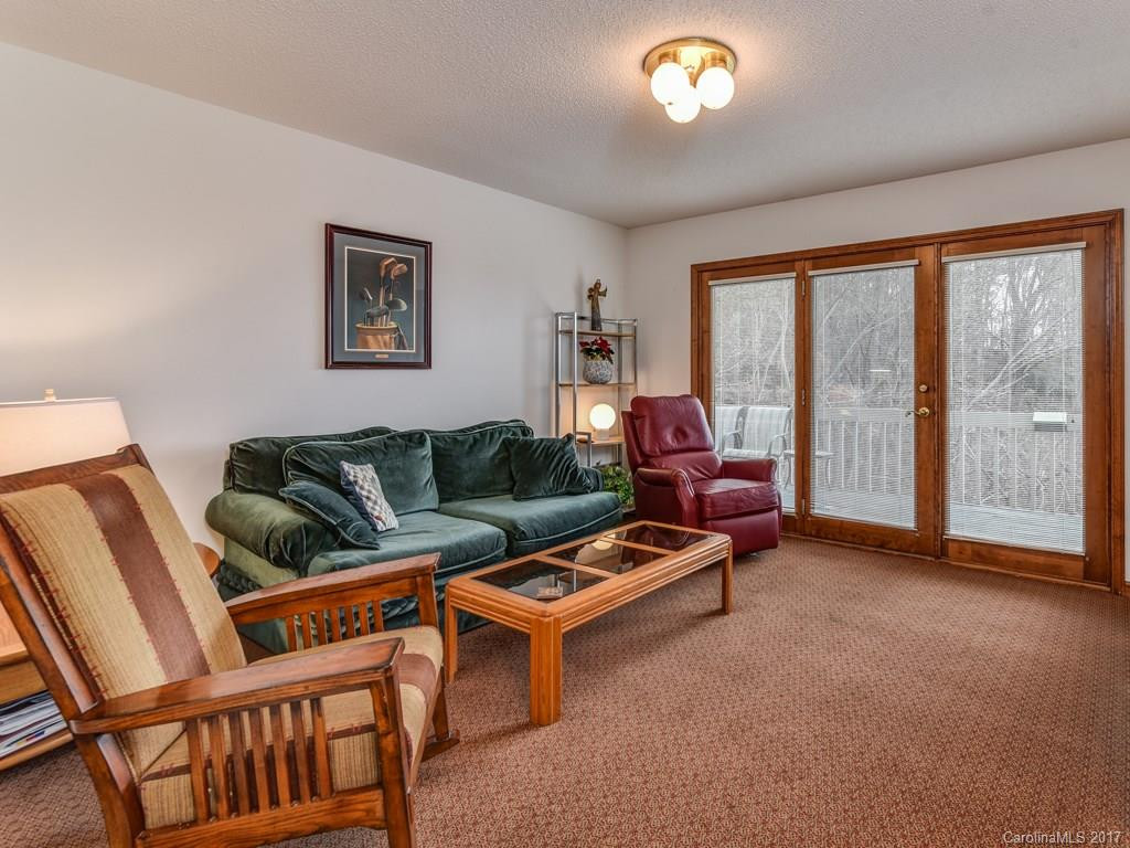 10 Crestwood Lane - Photo 10