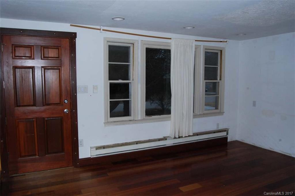 1177 Runway Drive - Photo 5