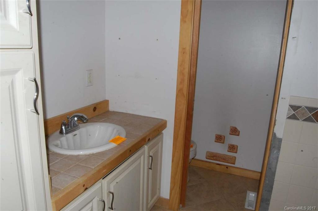 1177 Runway Drive - Photo 9