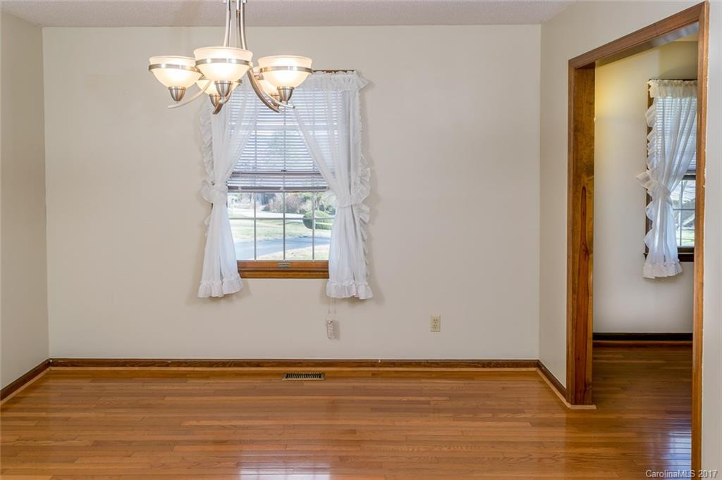 132 Laurel Lane - Photo 4
