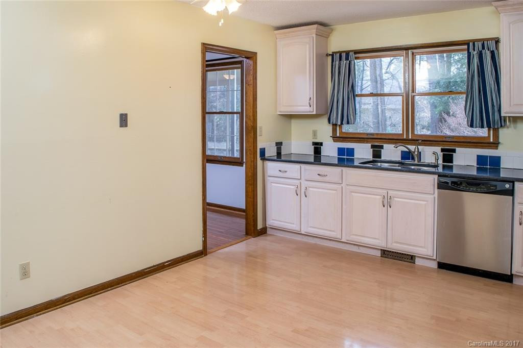132 Laurel Lane - Photo 6