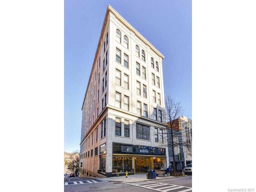 84 Walnut Street #204