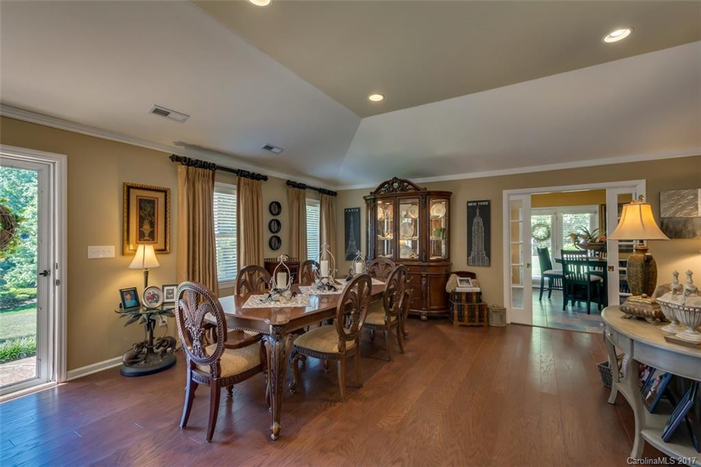 275 Edwards Street - Photo 14