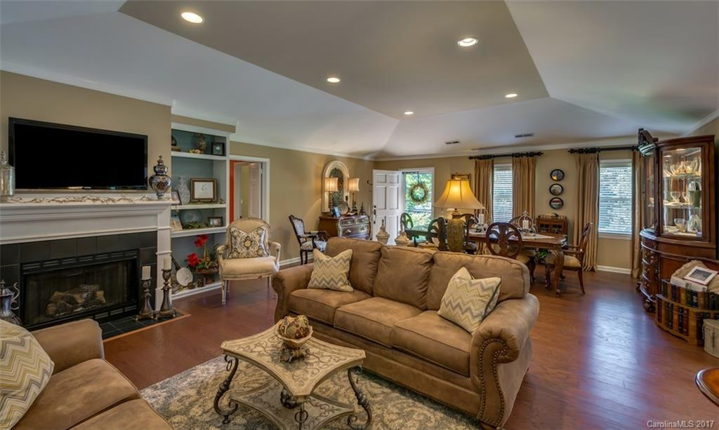 275 Edwards Street - Photo 17