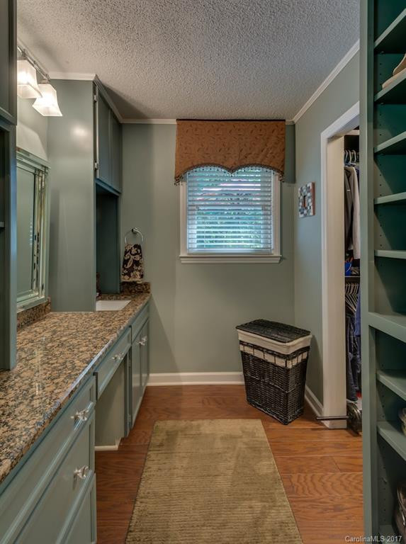 275 Edwards Street - Photo 19