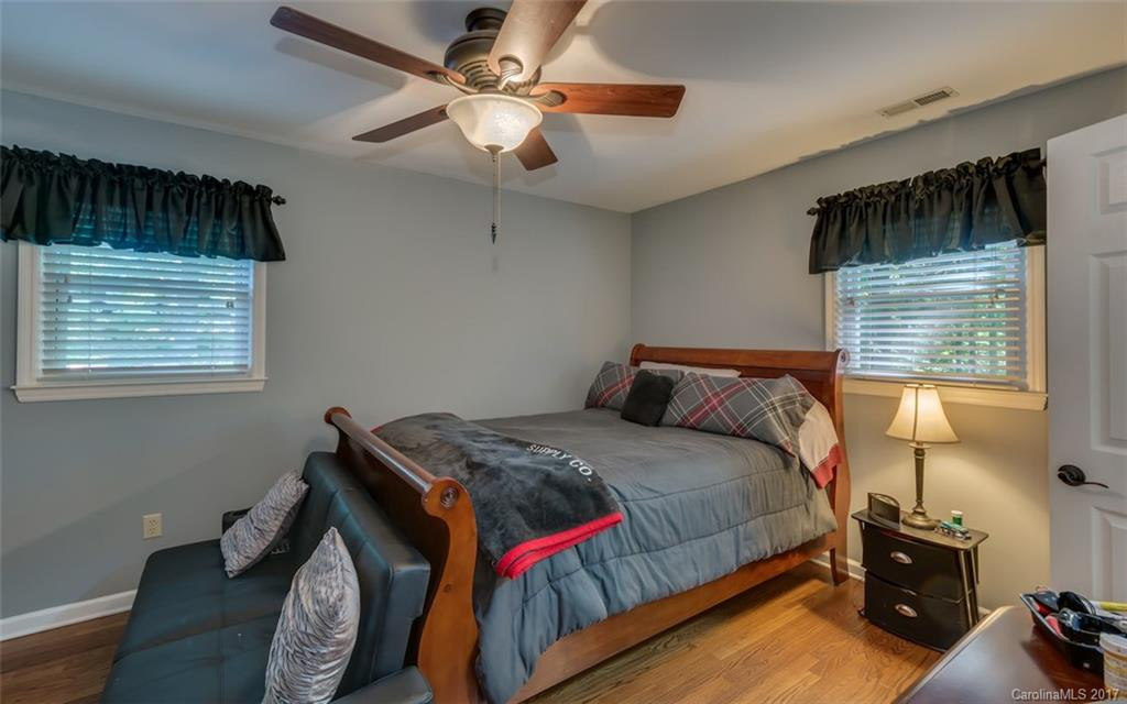 275 Edwards Street - Photo 23