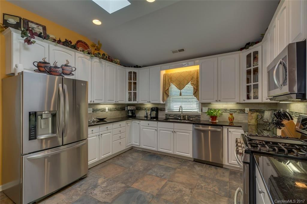 275 Edwards Street - Photo 8