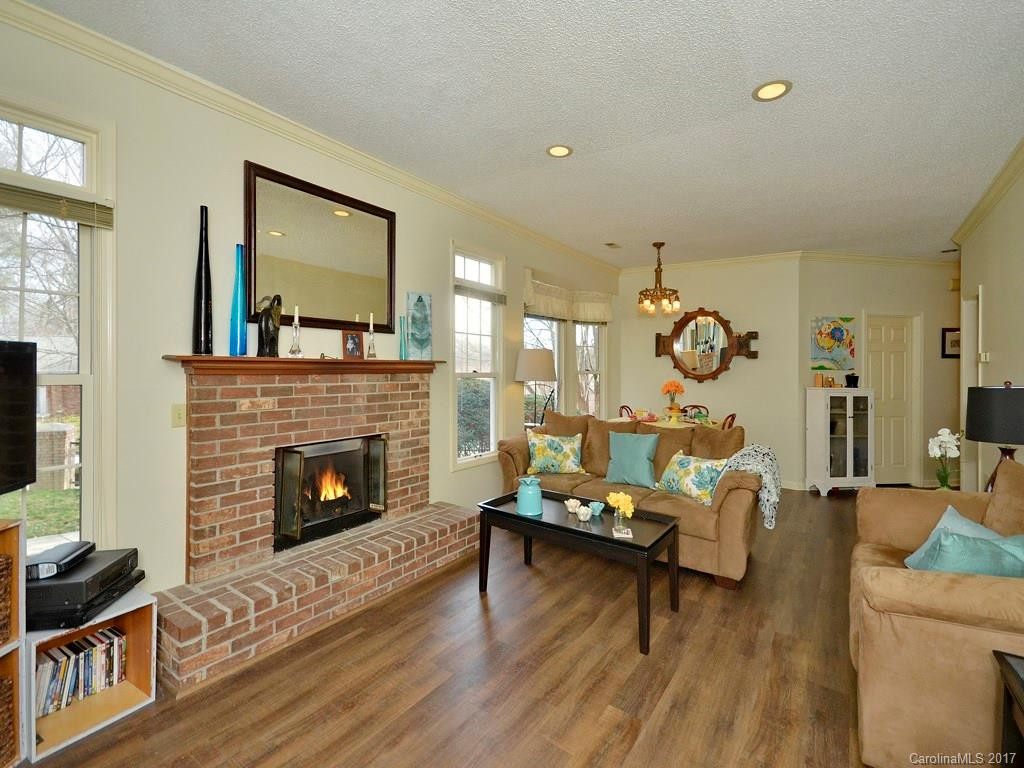 141 Ewbank Garden Drive #B - Photo 4