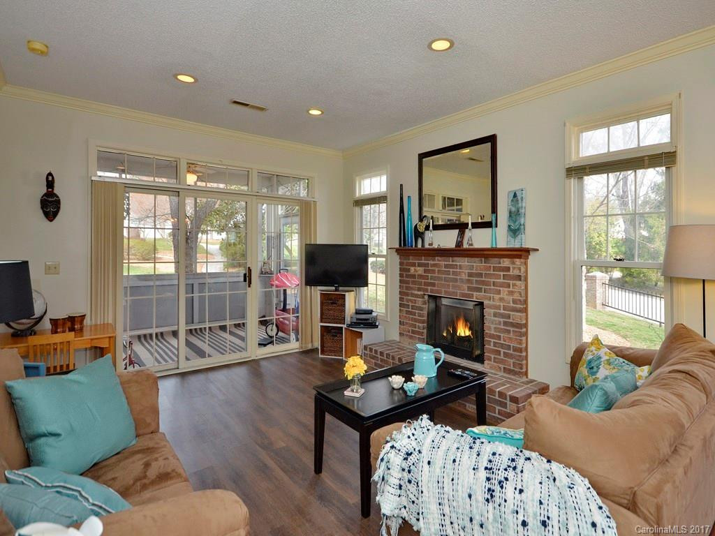 141 Ewbank Garden Drive #B - Photo 6