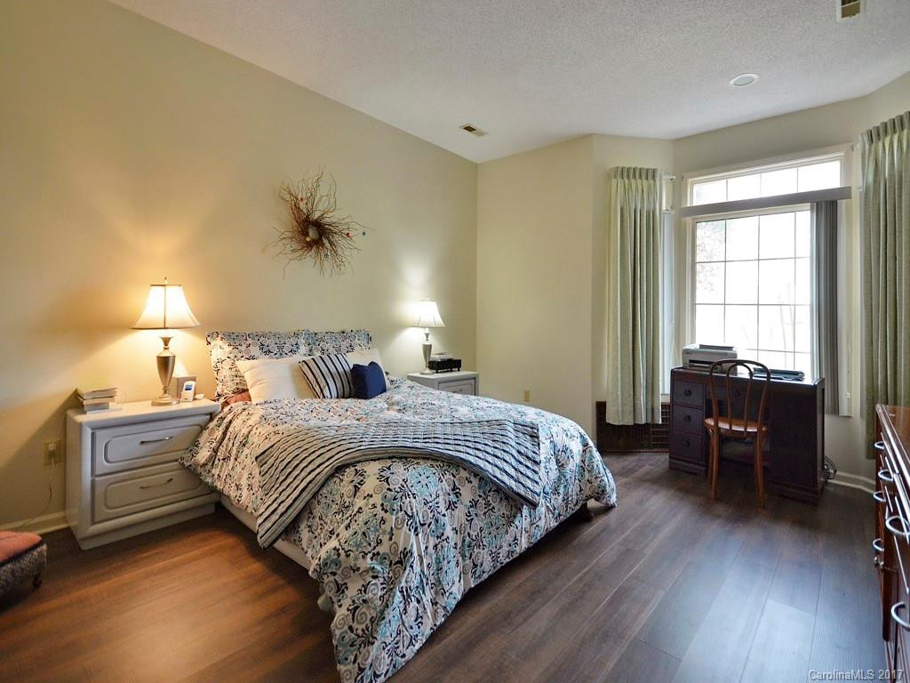141 Ewbank Garden Drive #B - Photo 10