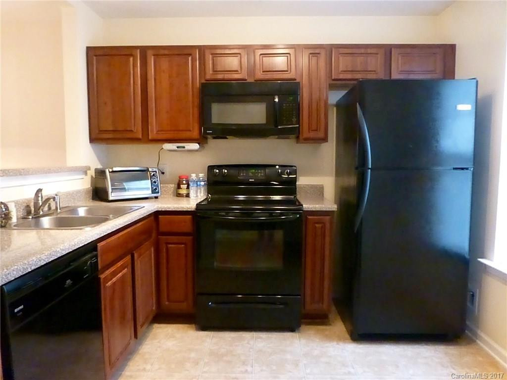 94 Torrington Avenue #94 - Photo 2