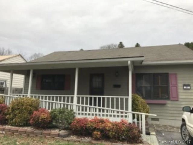 71 Laurel Street
