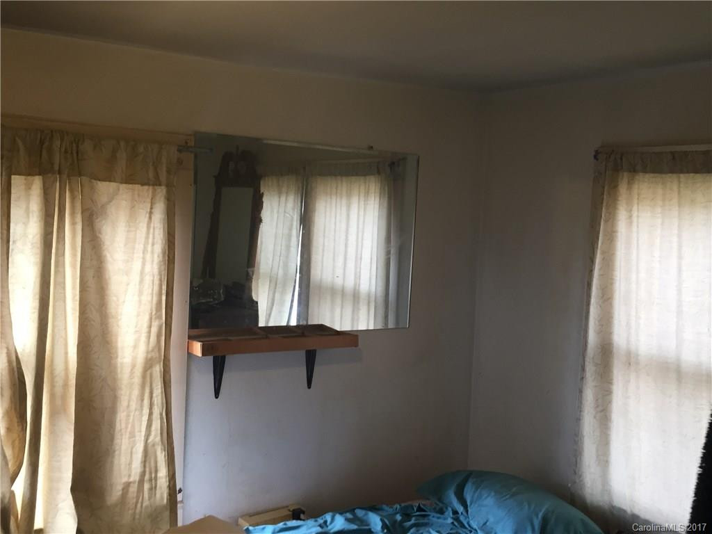 378 Deaverview Road - Photo 8