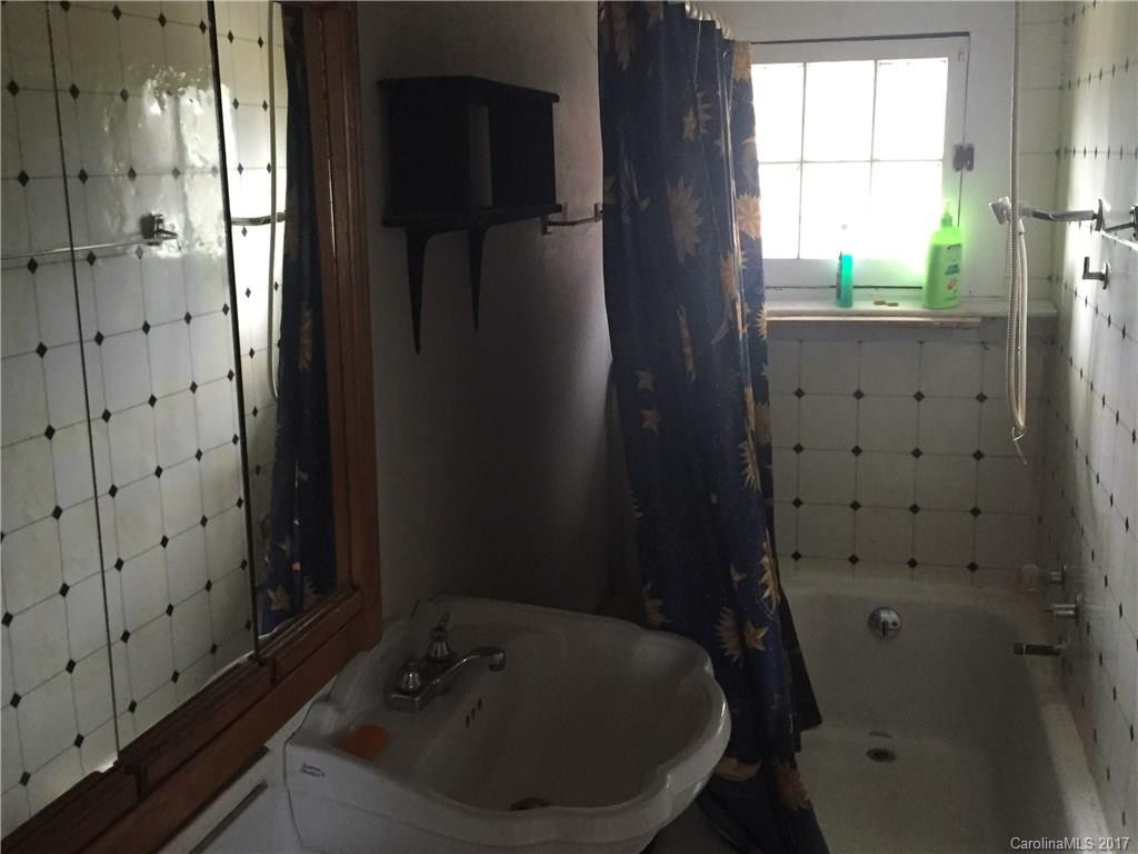 378 Deaverview Road - Photo 9