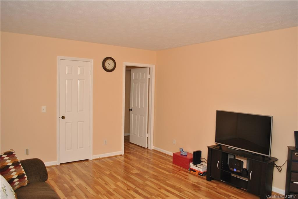 1765 Haywood Manor Road #B - Photo 5