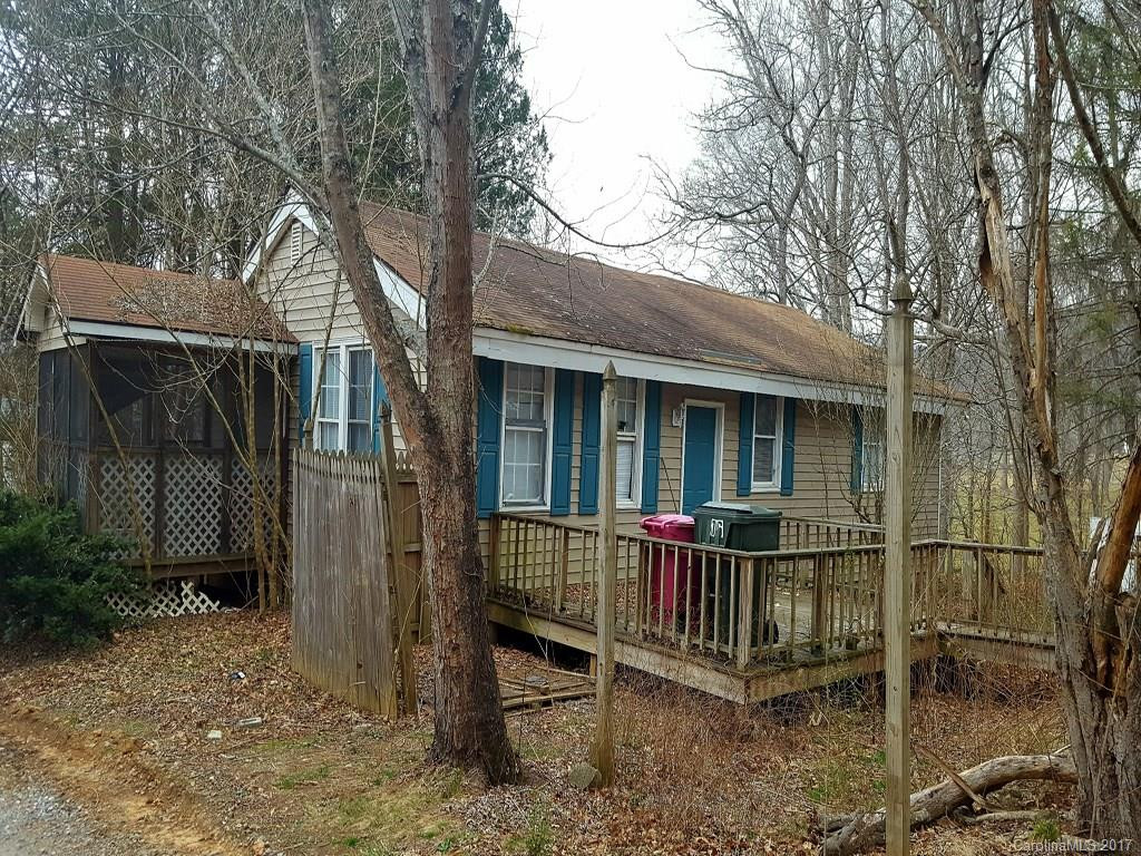 4 Shady Knoll Lane