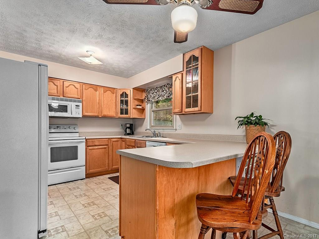 35 Ferenvilla Drive - Photo 3