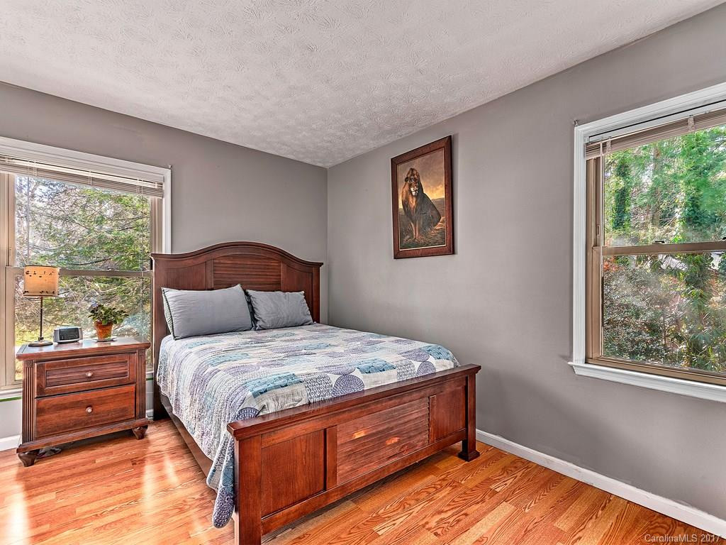 35 Ferenvilla Drive - Photo 5