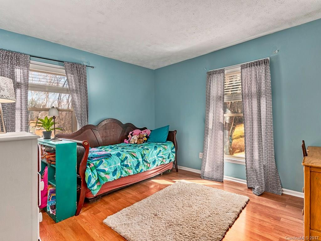 35 Ferenvilla Drive - Photo 6
