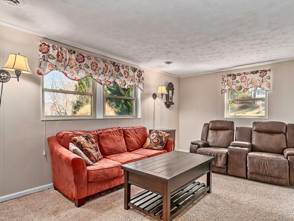 35 Ferenvilla Drive - Photo 10