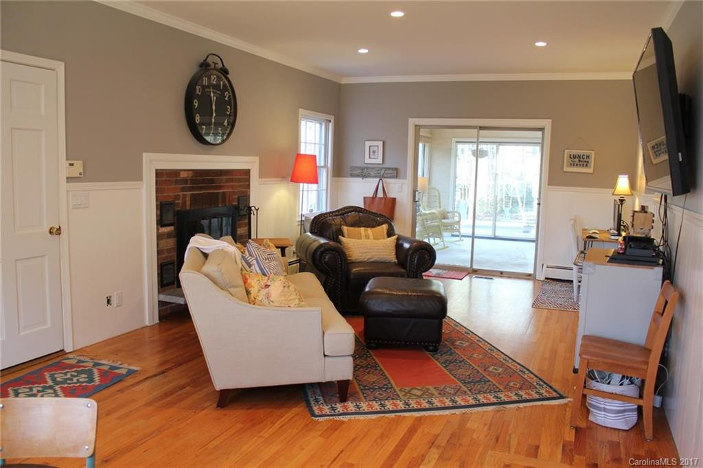 1341 Chanteloup Drive - Photo 14