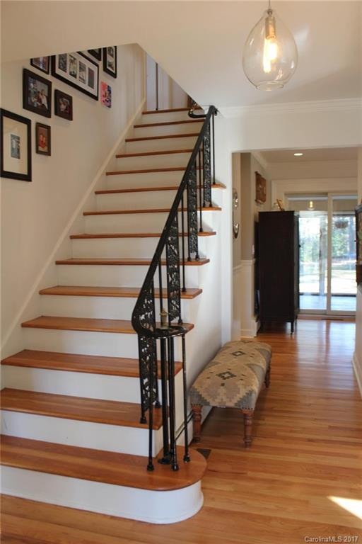 1341 Chanteloup Drive - Photo 4