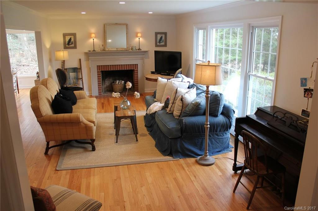 1341 Chanteloup Drive - Photo 6