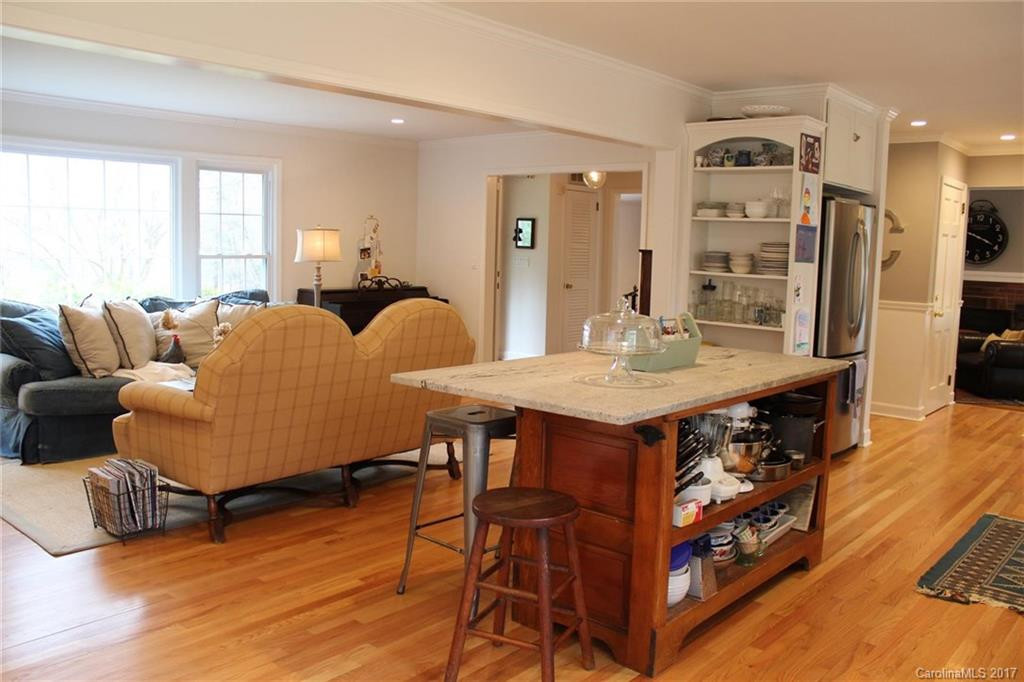 1341 Chanteloup Drive - Photo 7