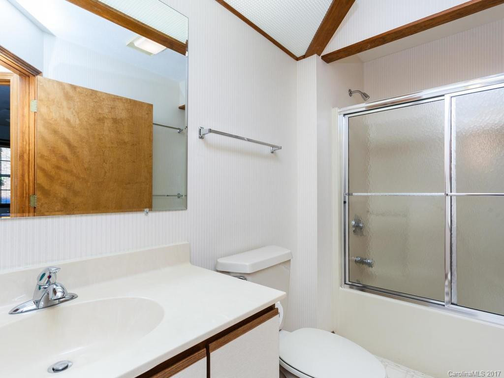 260 Laurel Park Place - Photo 11