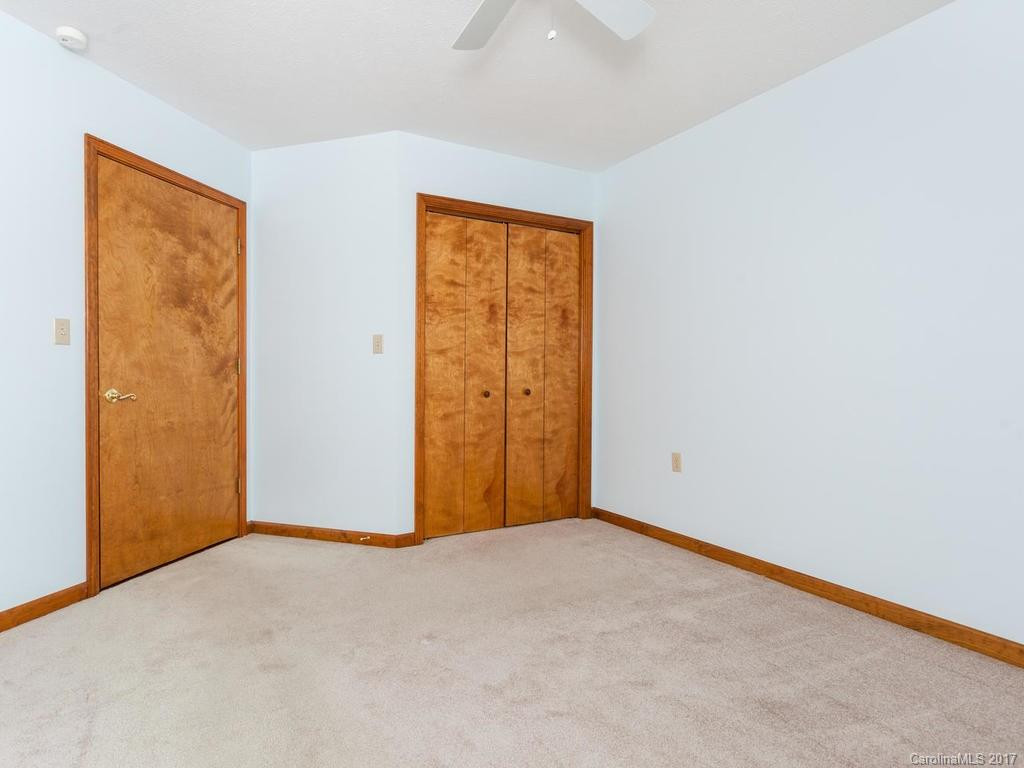 260 Laurel Park Place - Photo 10