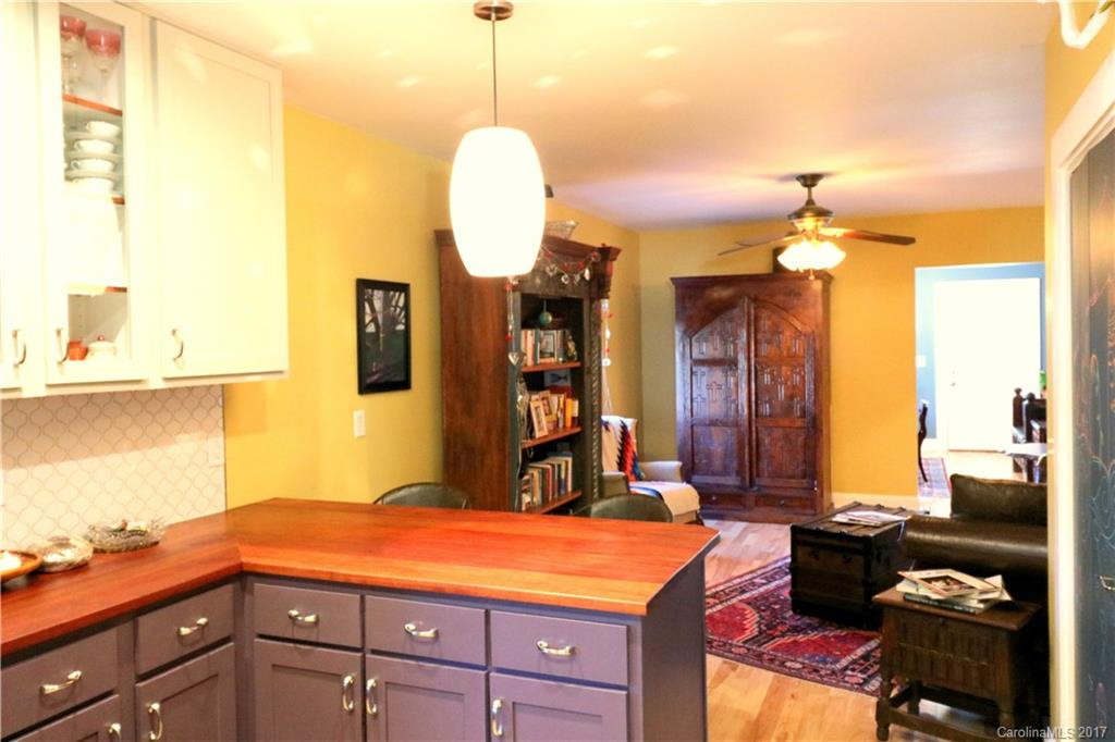 1207 Willow Road - Photo 3