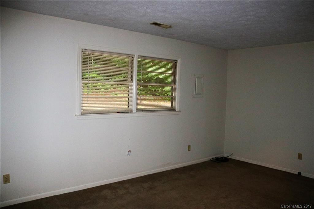 721 Rhodes Park Drive - Photo 6