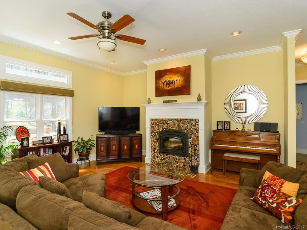 94 Oak Hollow Drive #31 - Photo 5