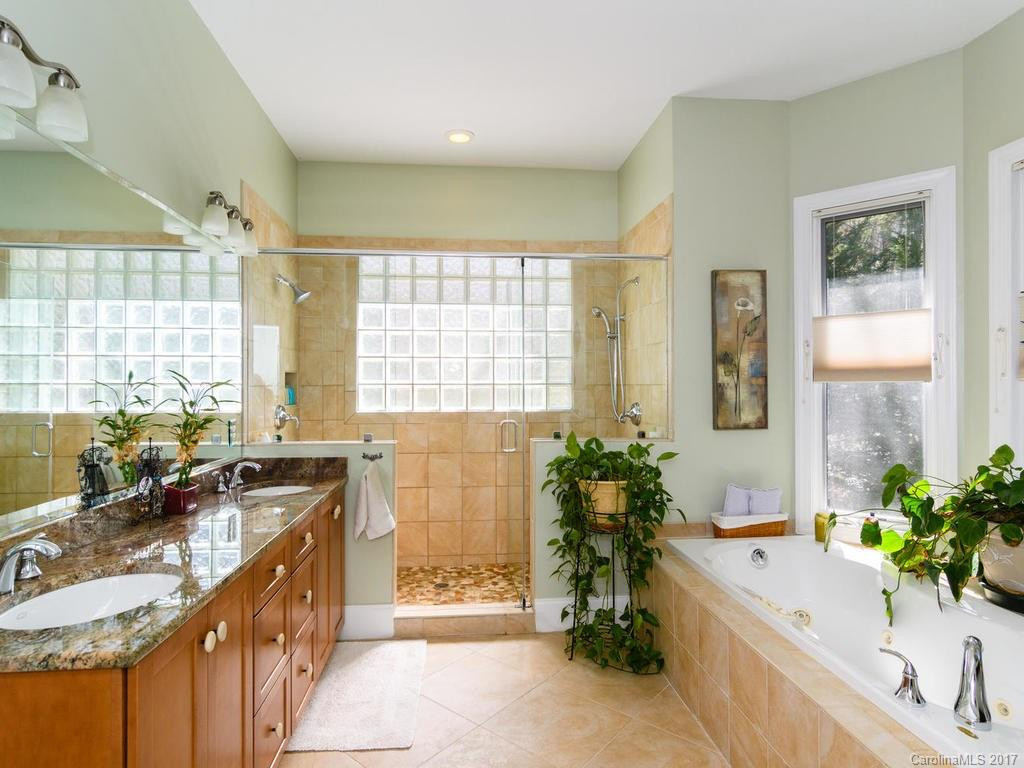 94 Oak Hollow Drive #31 - Photo 9