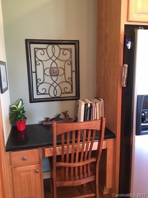 240 Emerald Parkway - Photo 14