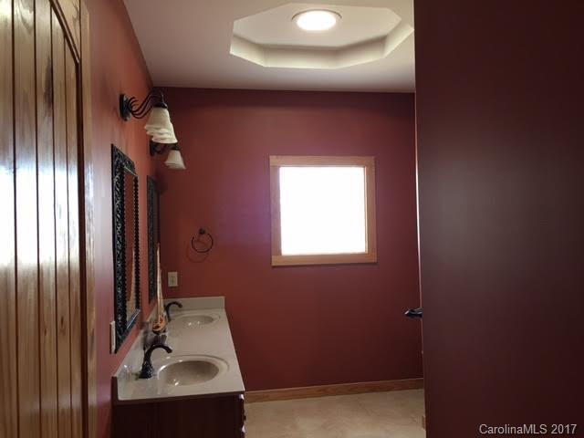 240 Emerald Parkway - Photo 18