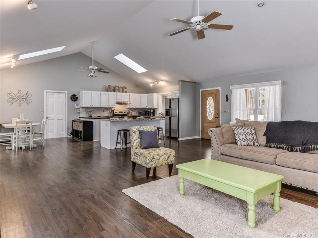 22 Cornelia Lane - Photo 5