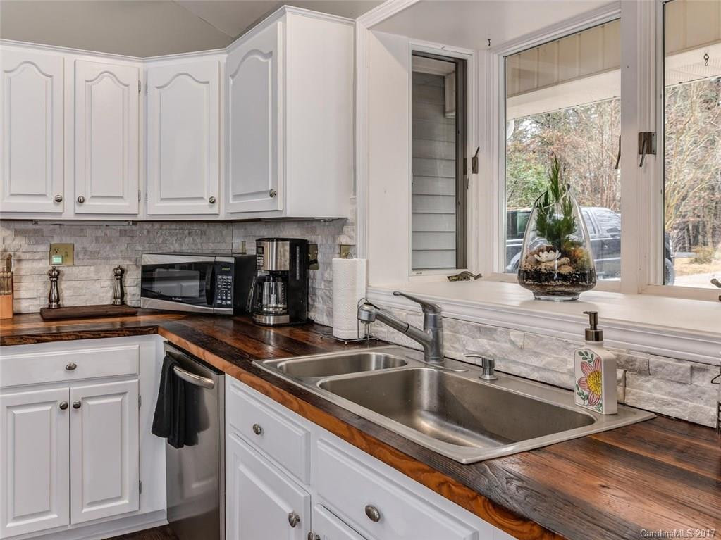 22 Cornelia Lane - Photo 9