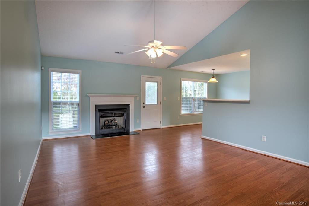 313 Running Briar Road - Photo 4