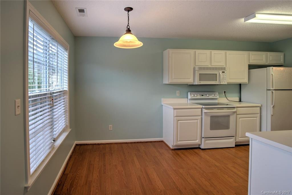 313 Running Briar Road - Photo 5