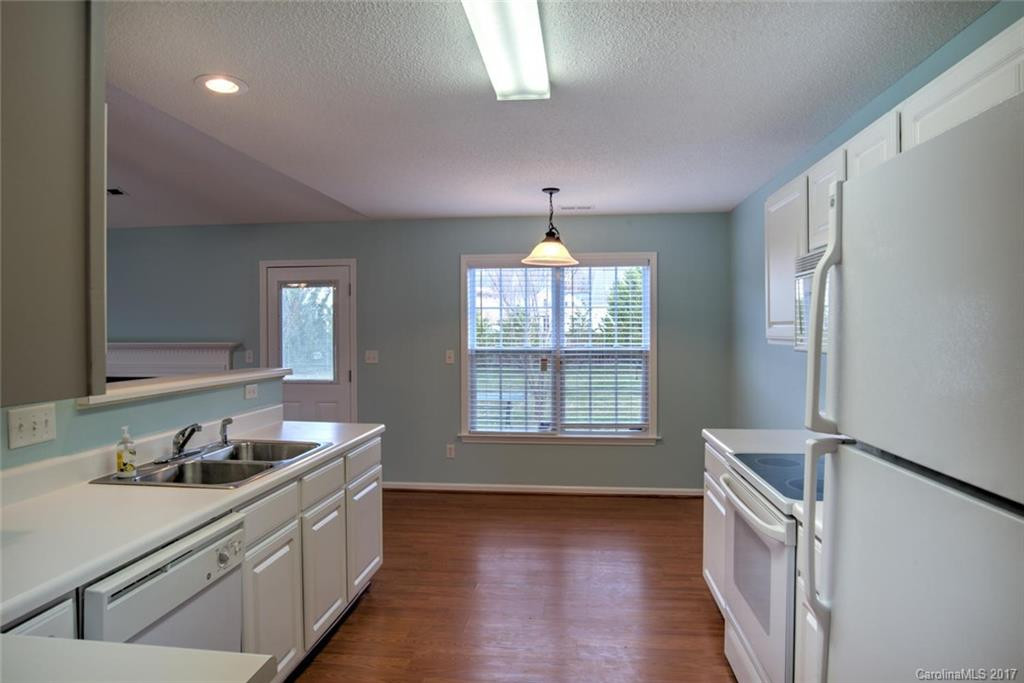 313 Running Briar Road - Photo 7