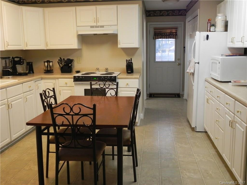 300 Whispering Ridge Farm Lane - Photo 6